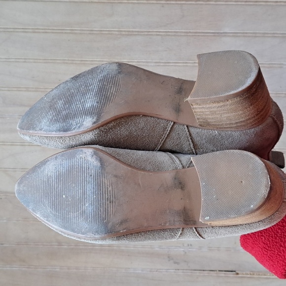 Nine West Chelsea Leather Suede Booties. - Picture 4 of 7